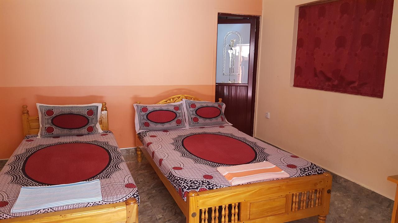 Tulip Guest Inn Point Pedro Extérieur photo